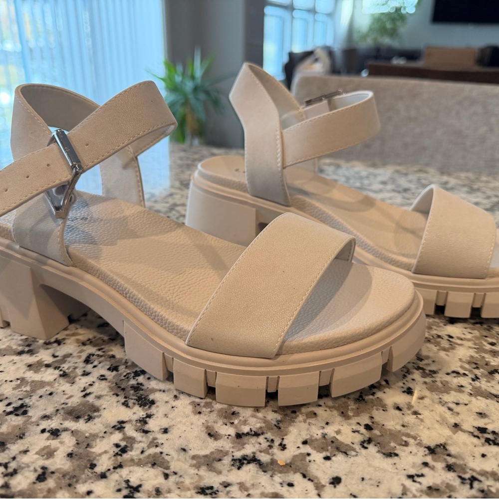 Luoika Women's Wide Width Block Heel Open Toe Sandals - Size 8.5WW
